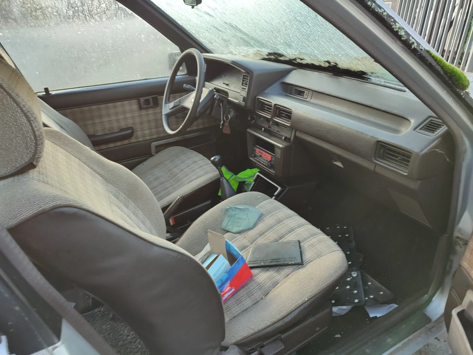 Corolla Sedan  TOYOTA Corolla Sedan (_E18_, ZRE17_) Imagem-12